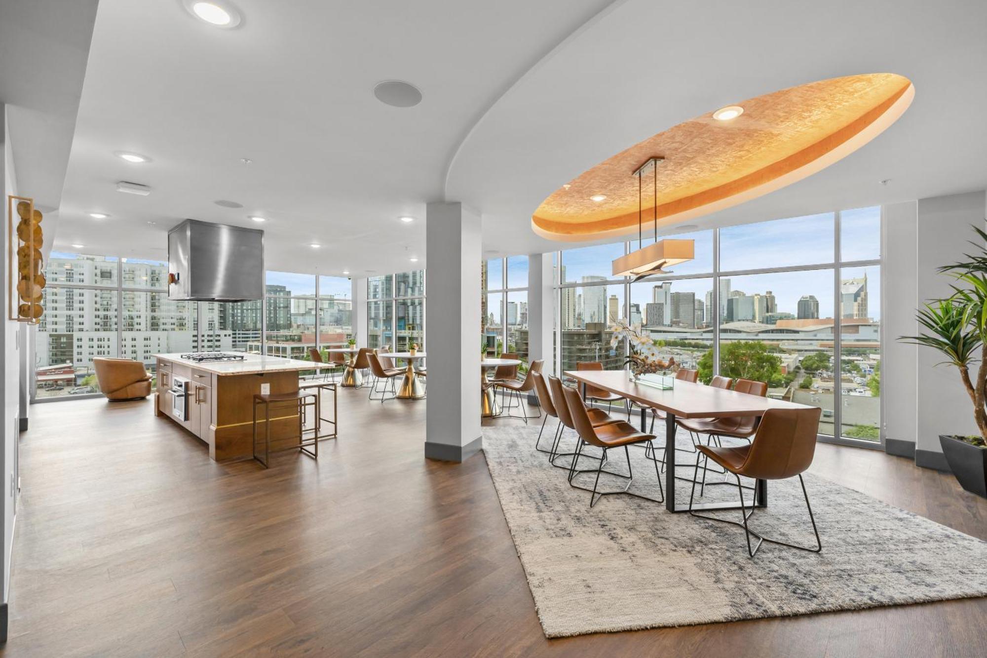 Midnight Manor Penthouse Suite The Gulch 纳什维尔 外观 照片